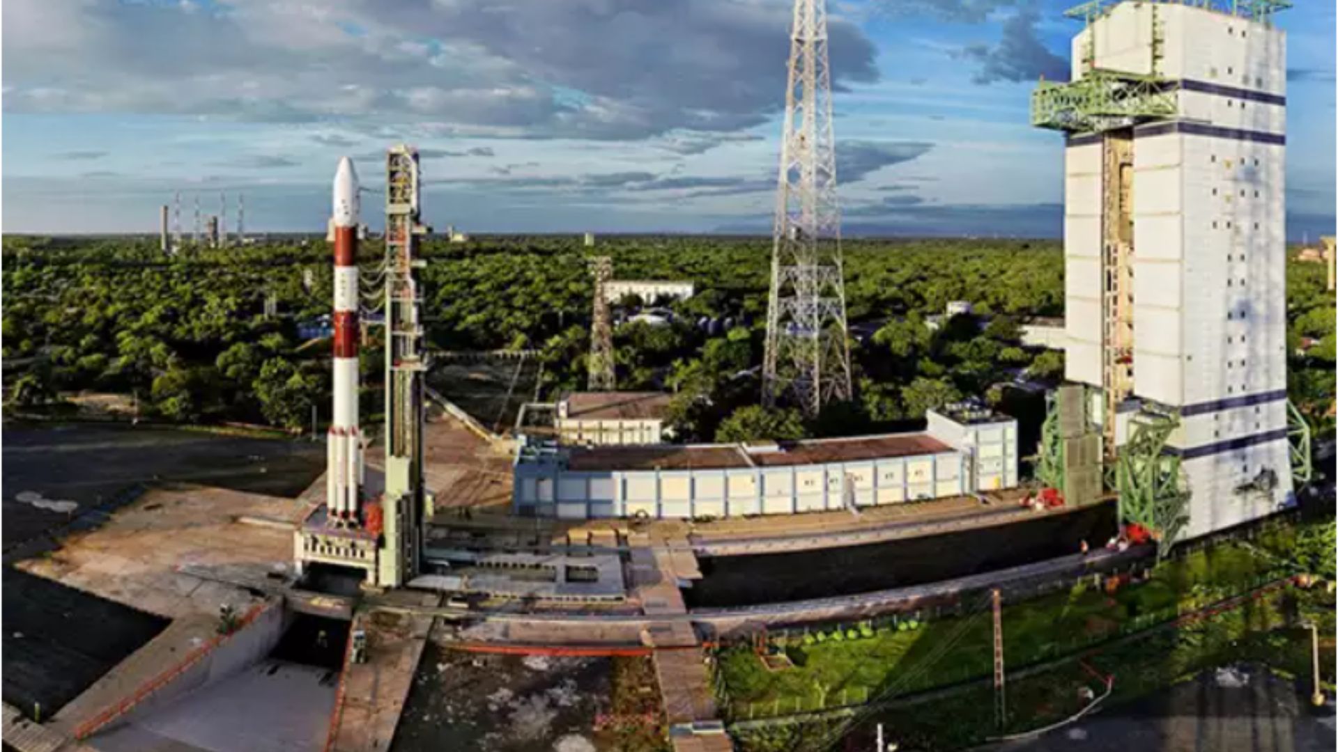 vikram sarabhai starts Thumba Equatorial Rocket Launching Station (TERLS)